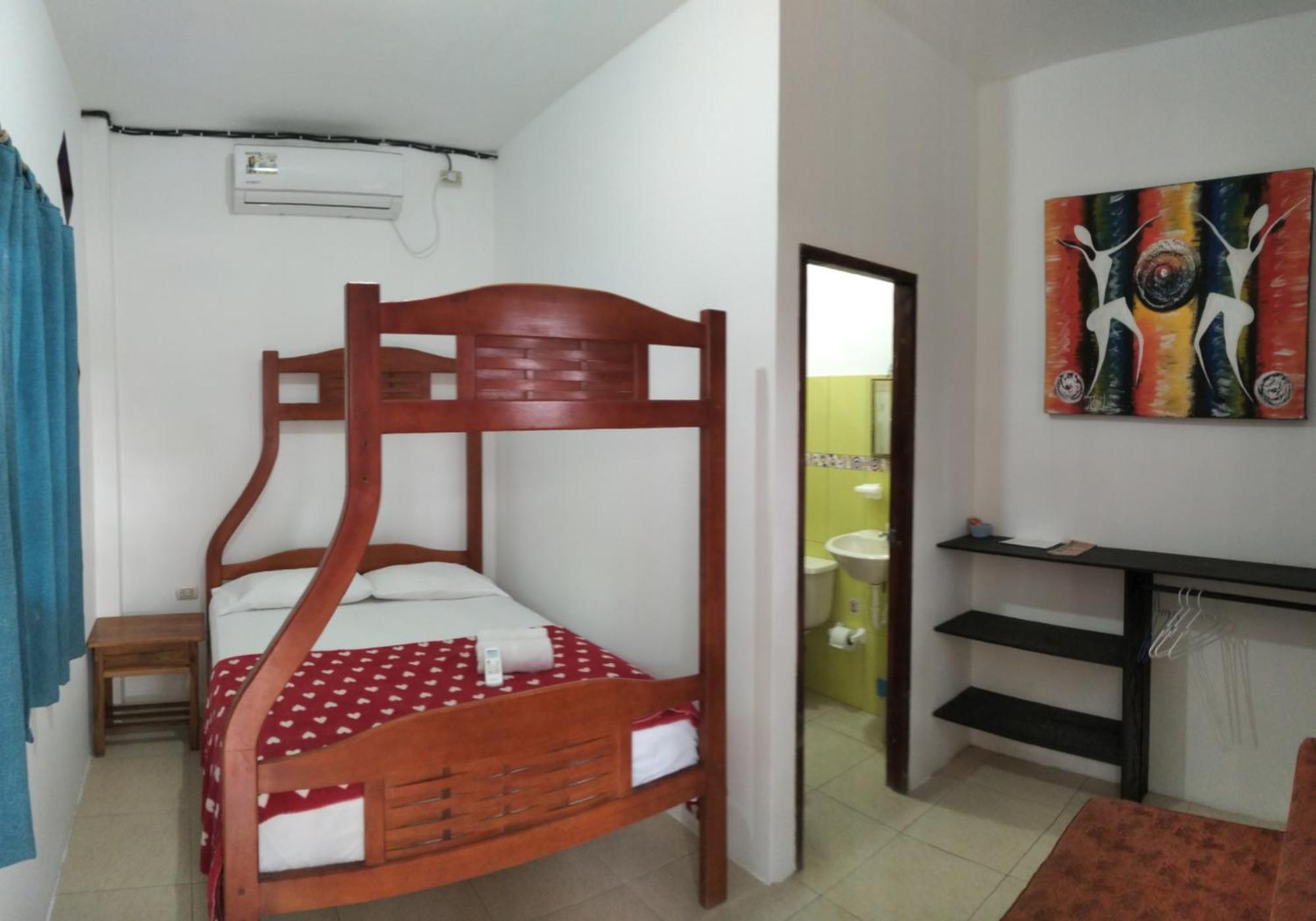 Hostal Casa Taisha 몬따니따 외부 사진
