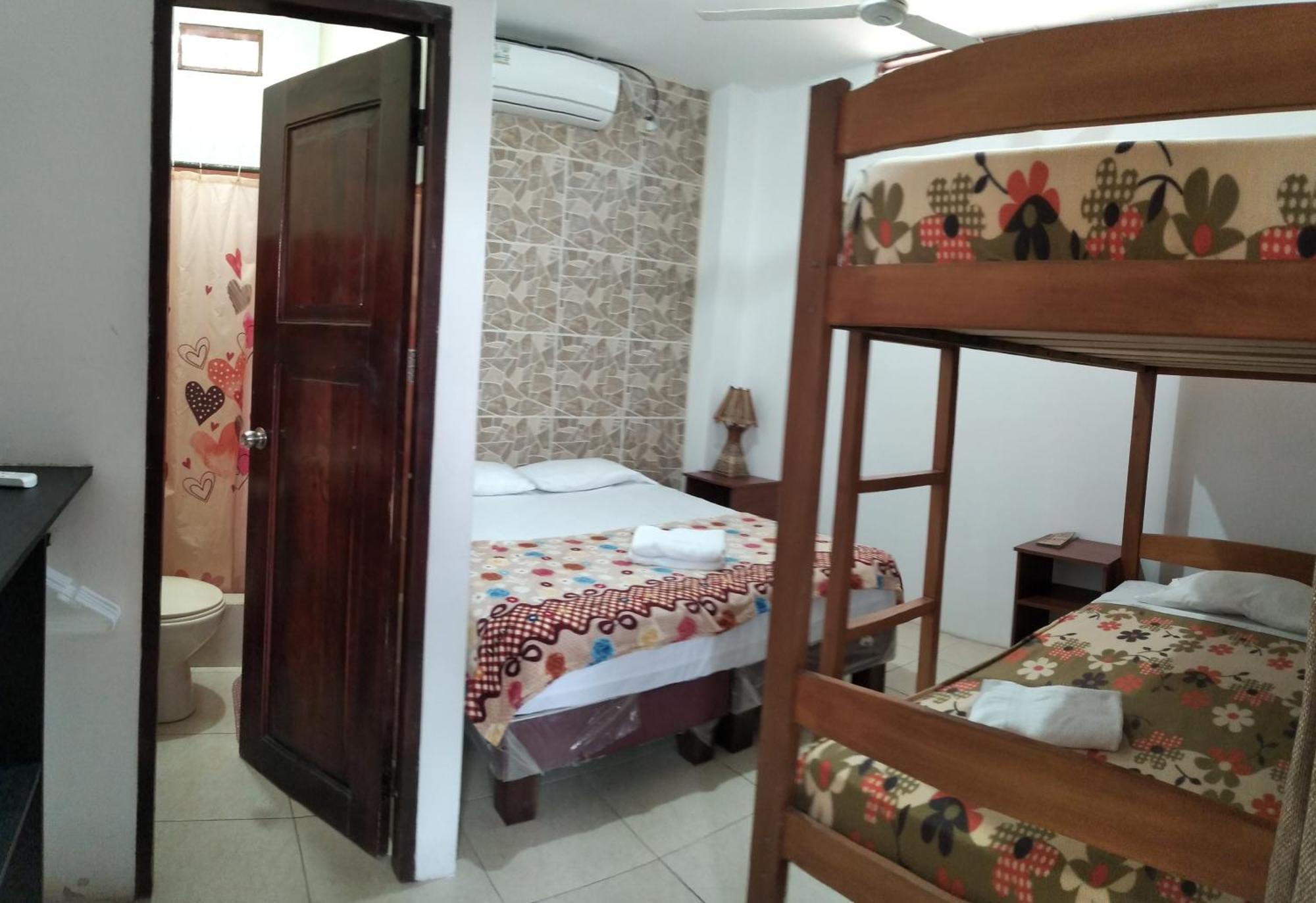 Hostal Casa Taisha 몬따니따 외부 사진