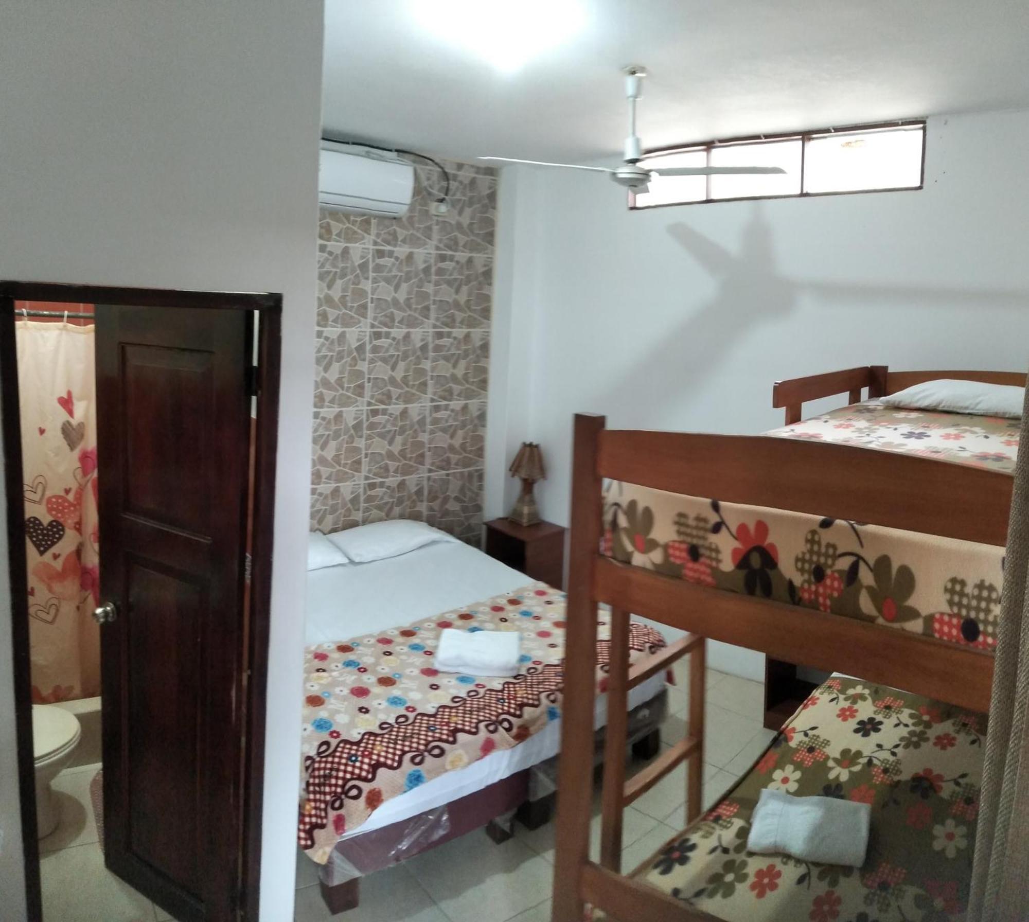 Hostal Casa Taisha 몬따니따 외부 사진