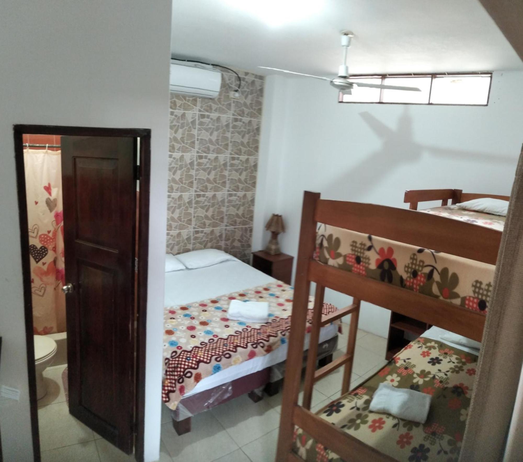 Hostal Casa Taisha 몬따니따 외부 사진