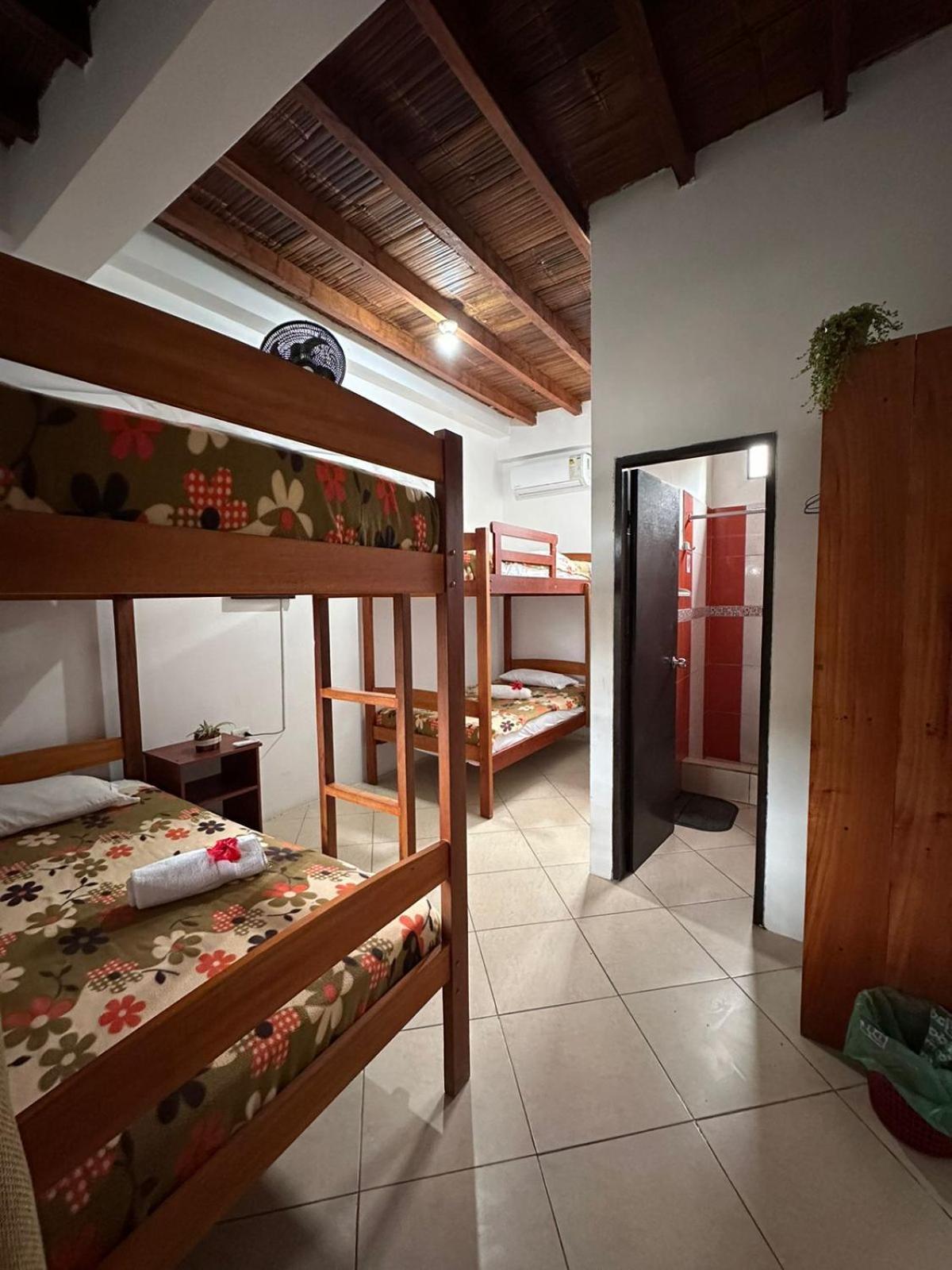 Hostal Casa Taisha 몬따니따 외부 사진