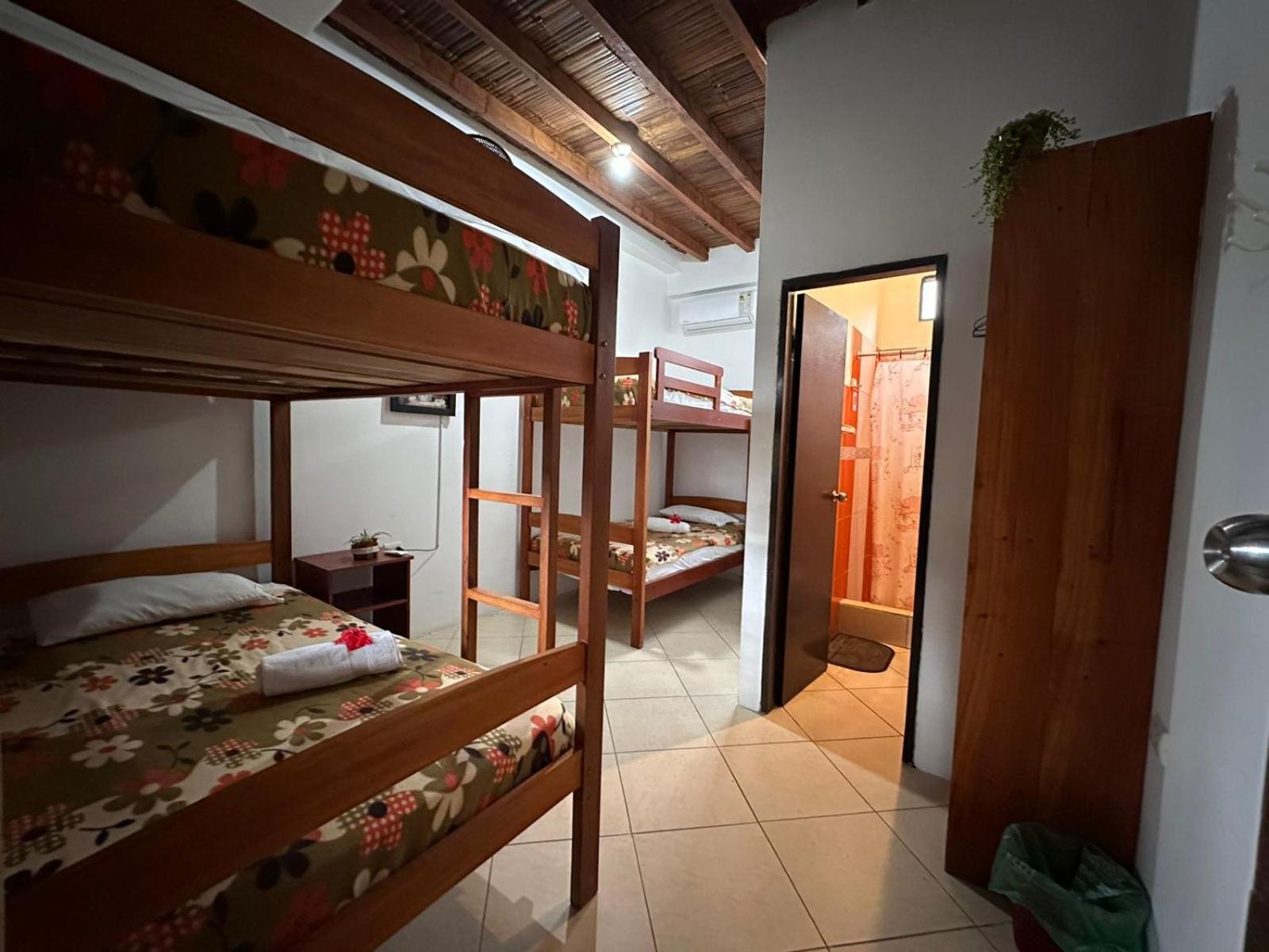 Hostal Casa Taisha 몬따니따 외부 사진